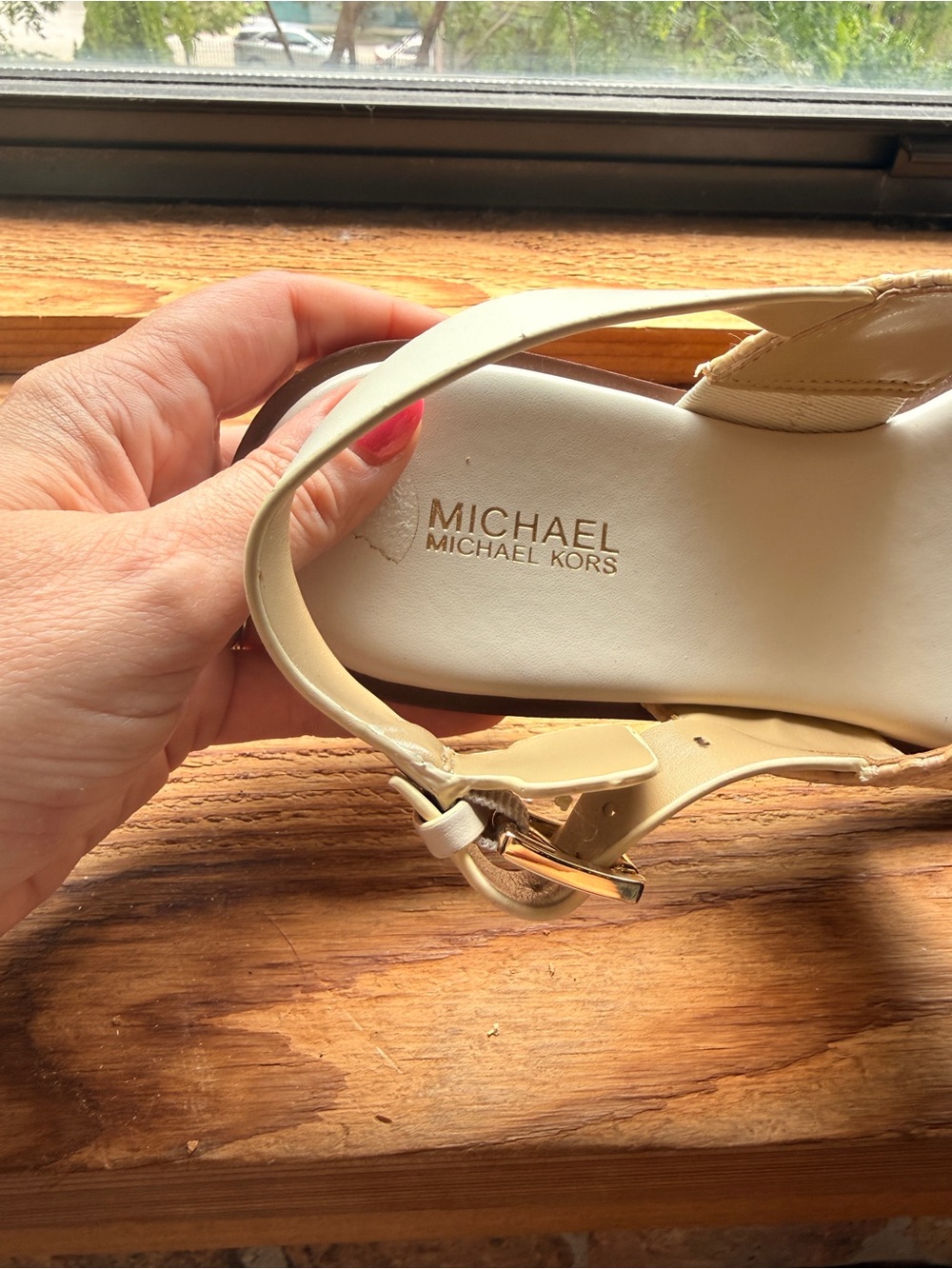 Michael Kors Women's White Straw-Accent Thong Sandals - Picture 4 of 5